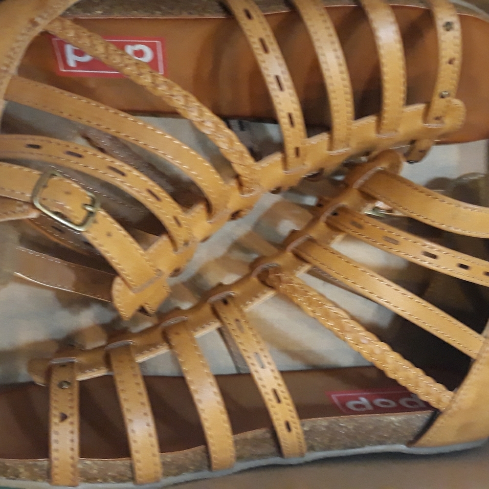 Relisting- Pop Sandals